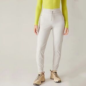 Athleta Headlands Hybrid Mid Rise Jogger Pants in Birch Grey
